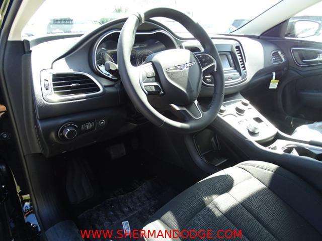 2017 Chrysler 200 LX 4dr Sedan